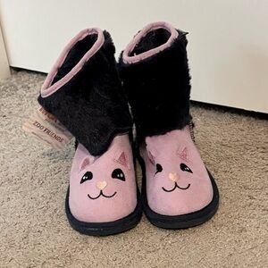 Adorable Muk Luks girls size 3 purple blue faux fur cat boots